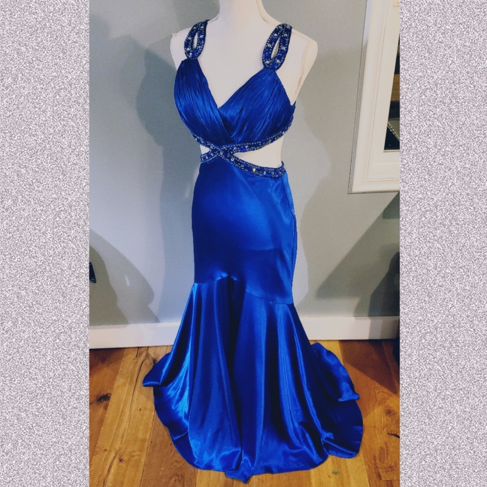 Blue Prom / Ball Gown